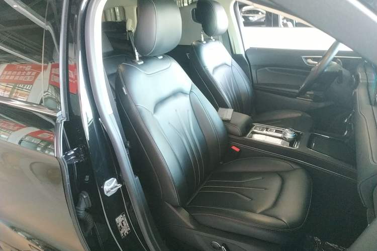 Used Ford Edge 2021 PLUS EcoBoost 245 Two-Wheel-Drive Titanium 7-Seater