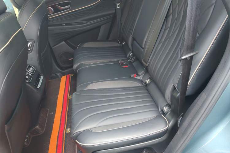 Used Chery Tiggo 9 2023 2.0T Dual-Clutch Two-Wheel Drive Luxury Edition 7 Seats Left Rear Seat