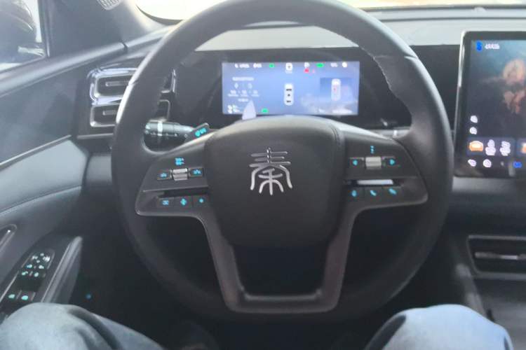 Used BYD Qin L 2025 DM-i Smart Drive 120KM Leading Model