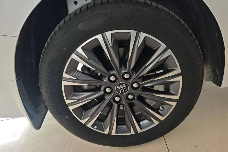 Used Buick GL8 2025 Lu Zun Deluxe Edition Exterior 5