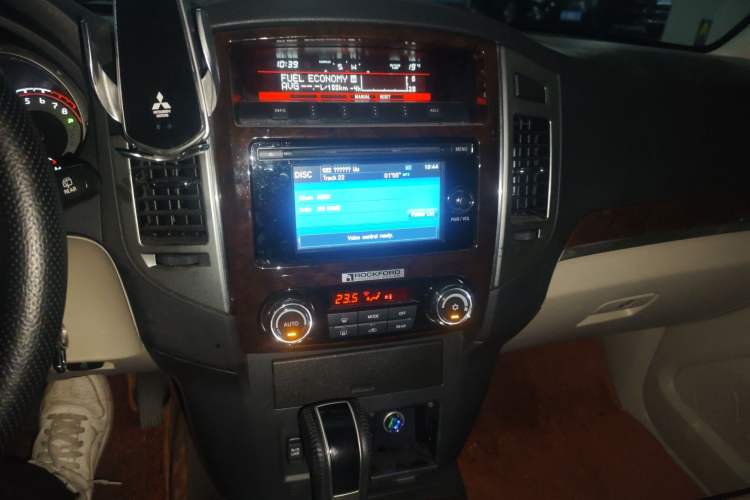 Used Mitsubishi Pajero 2018 V97 3.8L 5-Door GLS Sunroof Single-Difference Model – Middle East
