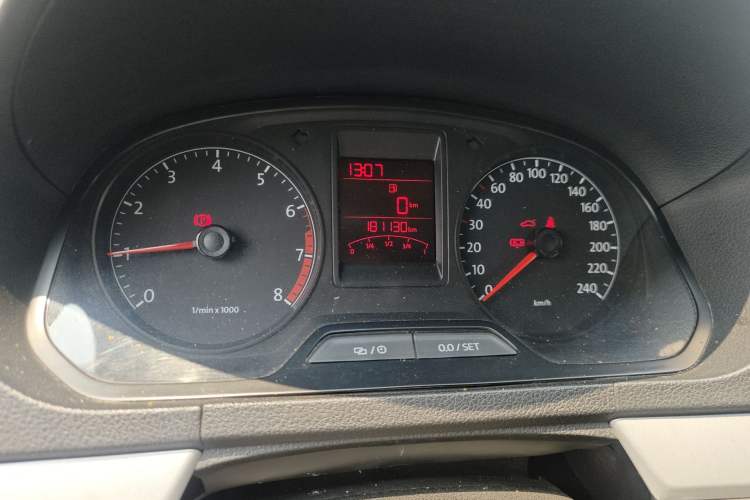 Used Volkswagen Jetta 2015 1.6L Manual Comfort Model
