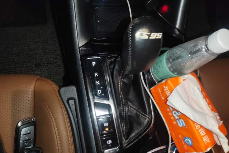 Used CHANGAN CS95 2017 2.0T Four-Wheel Drive SmartDrive Edition