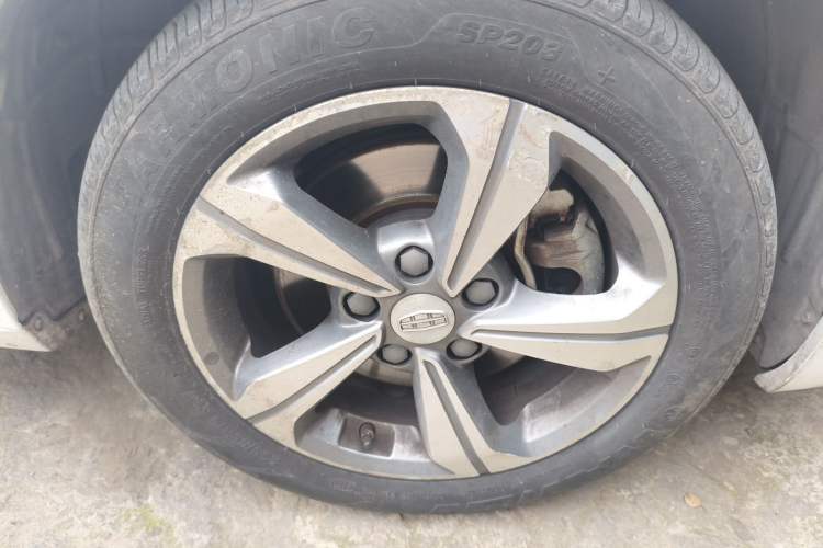 Used Geely Auto Emgrand GL 2018 1.8L DCT Elite Smart Connectivity Version Right Front Wheel Hub
