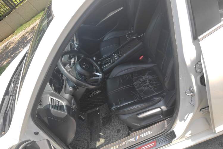 Used Mazda 3 Axela 2017 Sedan 1.5L Automatic Luxury Model Emission Standard China V