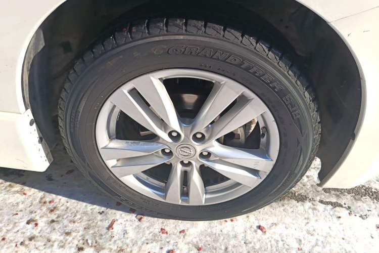 Used Nissan Quest 2015 3.5L SL
