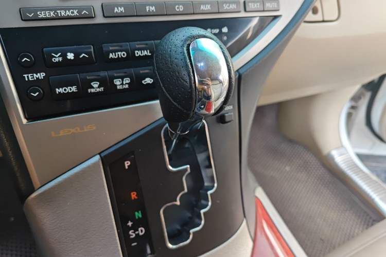 Used Lexus RX Classic 2011 270 Elegant Edition Gear Lever