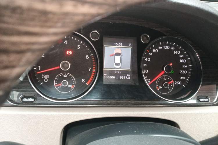 Used Volkswagen Magotan 2012 Revised Version 2.0 TSI Supreme Edition Instrument Cluster