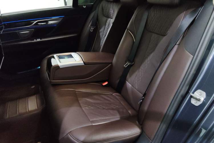 Used BMW 7 Series 2016 740Li Luxury Edition Left Rear Seat