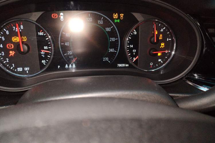 Used Buick Regal 2017 28T Luxury Edition Odometer Close Up