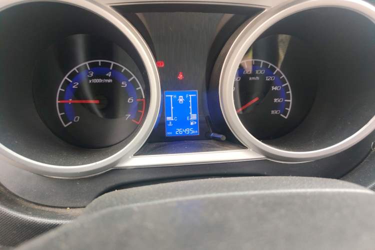 Used CHANGAN KAICHENG Ounuo S 2014 1.5L Base Version Odometer Close Up