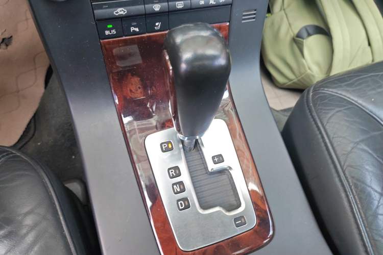 Used Volvo S80 2007 2.5T Zhiya Edition Gear Lever