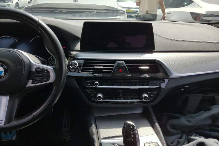 Used BMW 5 Series 2018 525i M Sport Package