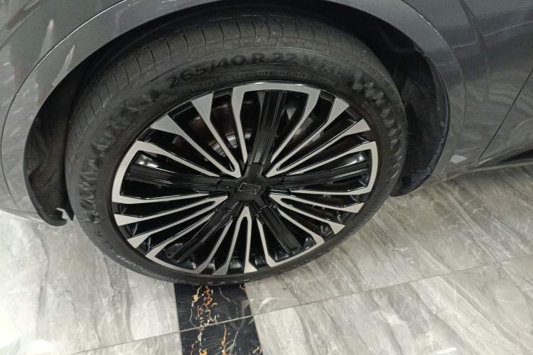 Used Avatr 11 2022 Long-Range Dual-Motor Luxury Edition 5 Seats