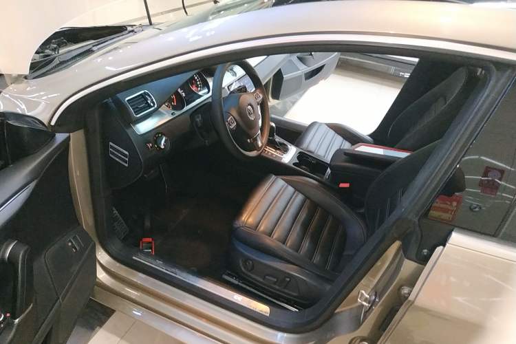 Used Volkswagen FAW-Volkswagen CC 2016 1.8TSI Prestige Model