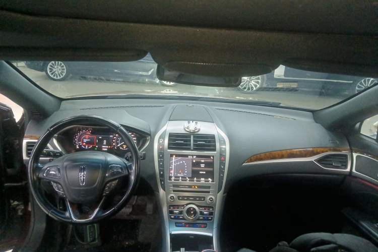 Used Lincoln MKZ 2017 2.0T Luxury Edition
