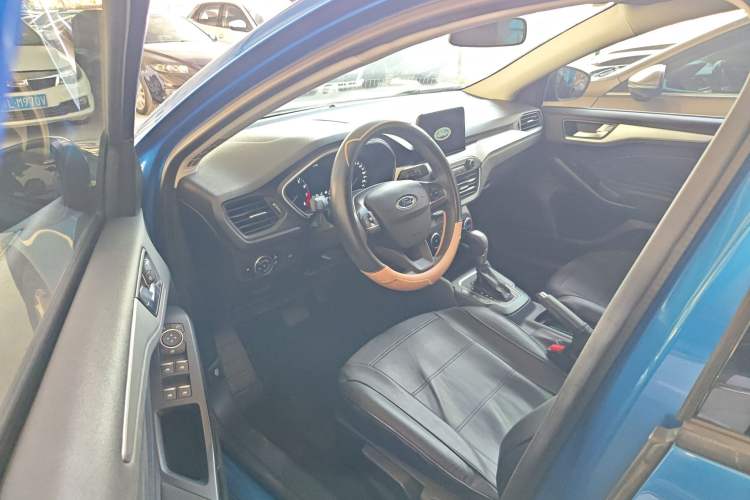 Used Ford Focus 2019 Sedan 1.5L Automatic FENGYUE Model China V Standard
