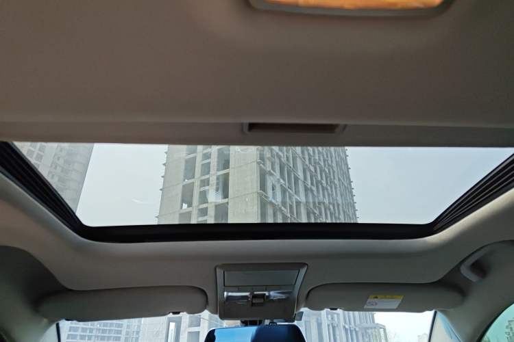 Used Chevrolet Captiva 2015 2.4L 4x4 Flagship Edition 7-Seater