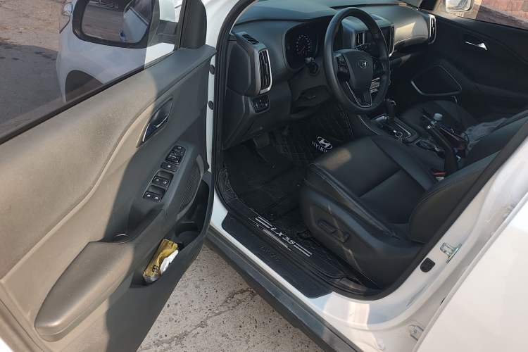 Used Hyundai ix35 2019 2.0L Automatic 2WD Zhiyong·Changxiang Edition China V Standard
