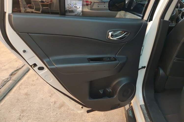 Used Renault Koleos 2015 2.5L Two-Wheel Drive Comfort Edition
