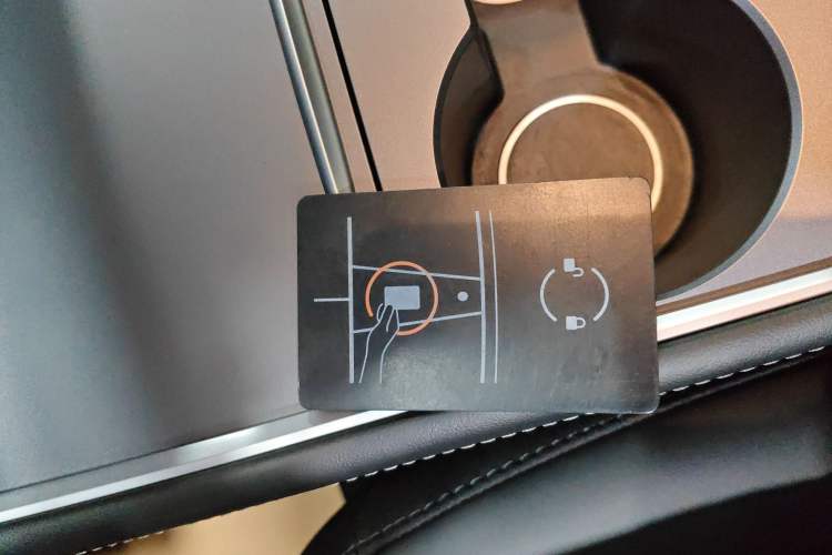 Used Tesla Model Y 2022 Long-Range All-Wheel-Drive Version