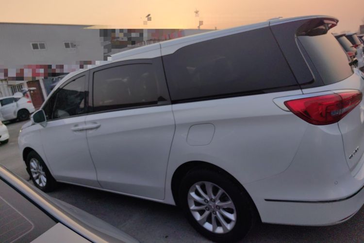 Used Buick GL8 2017 ES 28T Premium Version China V Standard Exterior 3