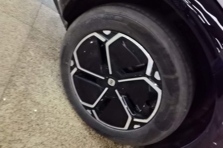 Used Xiaomi Auto YU7 2025 Ultra-Long Range Rear-Wheel Drive Version
