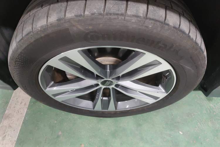 Used Audi Q6 2023 45 TFSI quattro Qiyun Edition Light Yulin Package Exterior 4