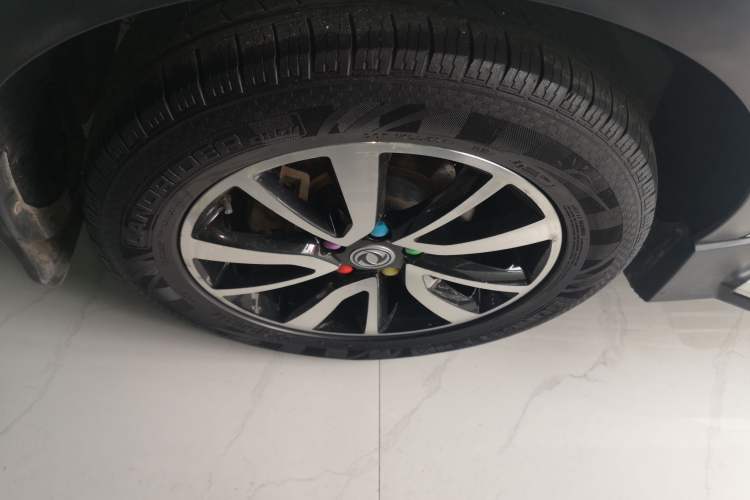 Used Dongfeng Fengon 580 2017 1.5T Manual Luxury Model Right Rear Wheel Hub