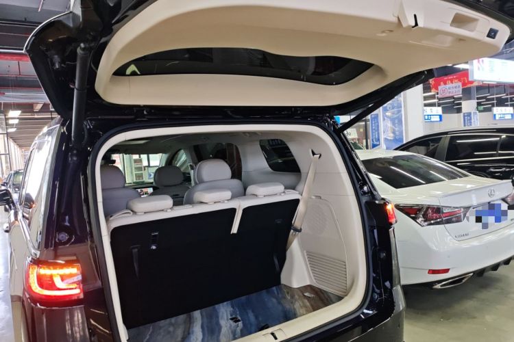 Used VOYAH Dream 2024 PHEV Extended-Range Premium Edition Trunk