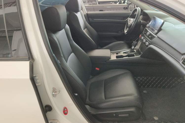 Used Honda Accord 2018 260TURBO Elite Edition China VI Right Front Seat