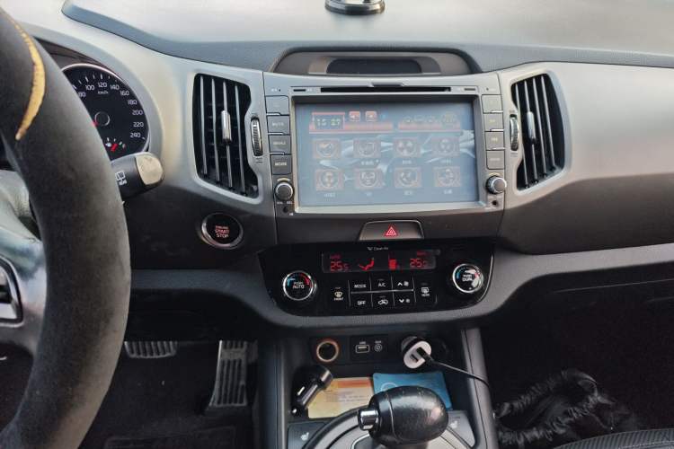 Used Kia Sportage R 2015 2.0L Automatic 2WD Premium Edition
