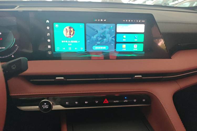 Used Changan CS75 PLUS 2023 3rd Generation 1.5T Automatic Pilot Model