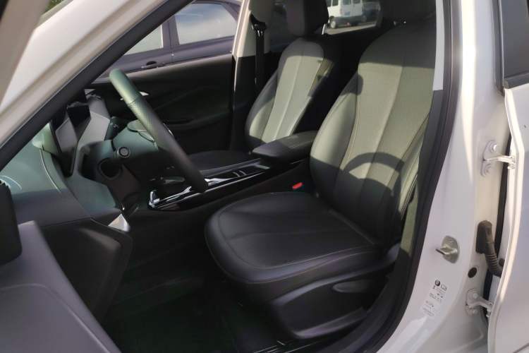 Used Buick Verano 2023 Pro Enjoyment Edition Left Front Seat