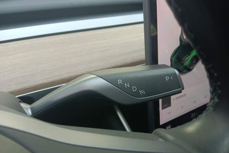 Used Tesla Model 3 2019 Long-Range Rear-Wheel-Drive Version
