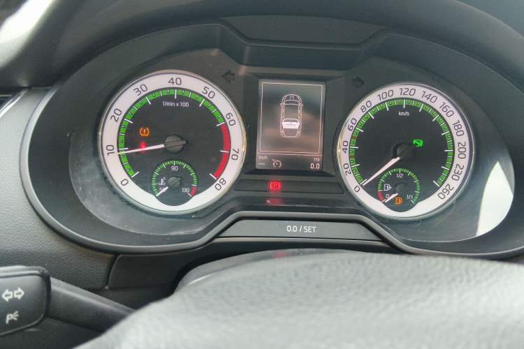 Used Skoda Octavia 2018 1.6L Automatic Luxury Edition Instrument Cluster