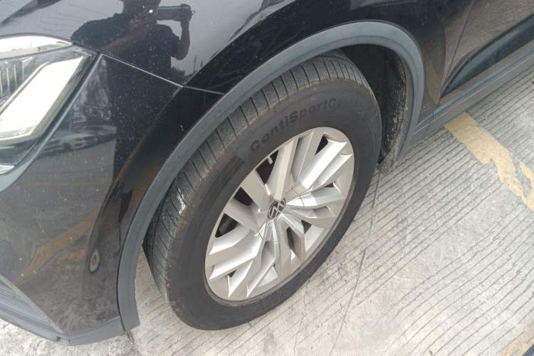 Used Volkswagen Touareg 2021 2.0 TSI Flagship Special Edition Left Front Wheel Hub