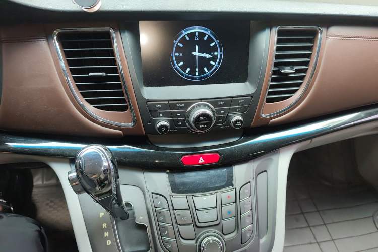 Used JAC Group Refine M5 2016 2.0T Gasoline Automatic Business Edition
