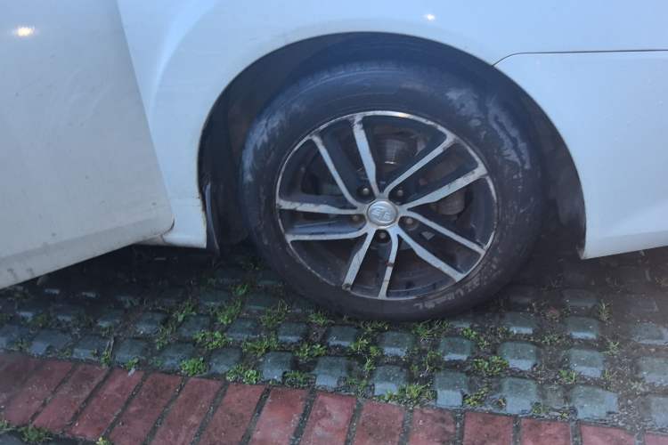 Used Bestune B50 2013 1.6L manual luxury version Right Front Wheel Hub