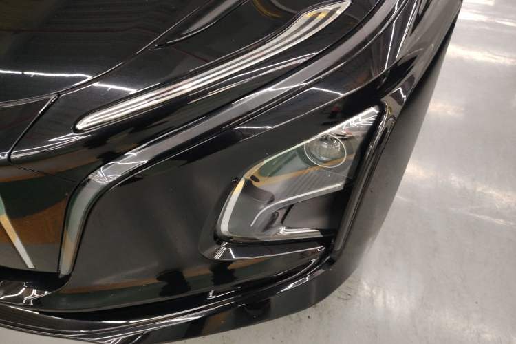 Used Hongqi E-QM5 2023 Base Travel Edition
