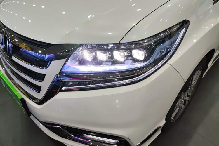 Used Honda Elysion 2019 2.0L Hybrid Luxury Edition
