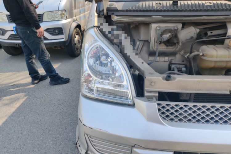 Used Wuling Rongguang 2019 1.5L Extended-Body Van Base Model with 2 Seats Right Front Headlight