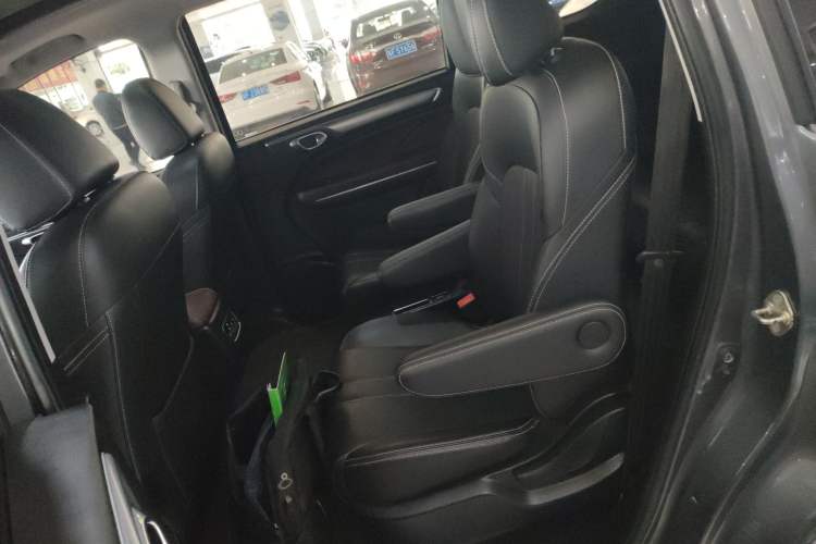 Used GAC Trumpchi M6 2021 PRO 270T DCT Luxury Edition
