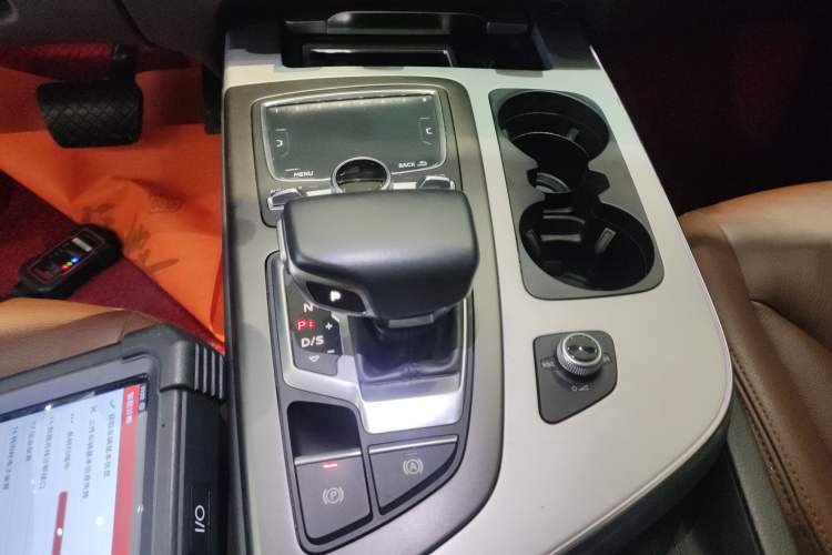 Used Audi Q7 2018 40 TFSI Comfort Model