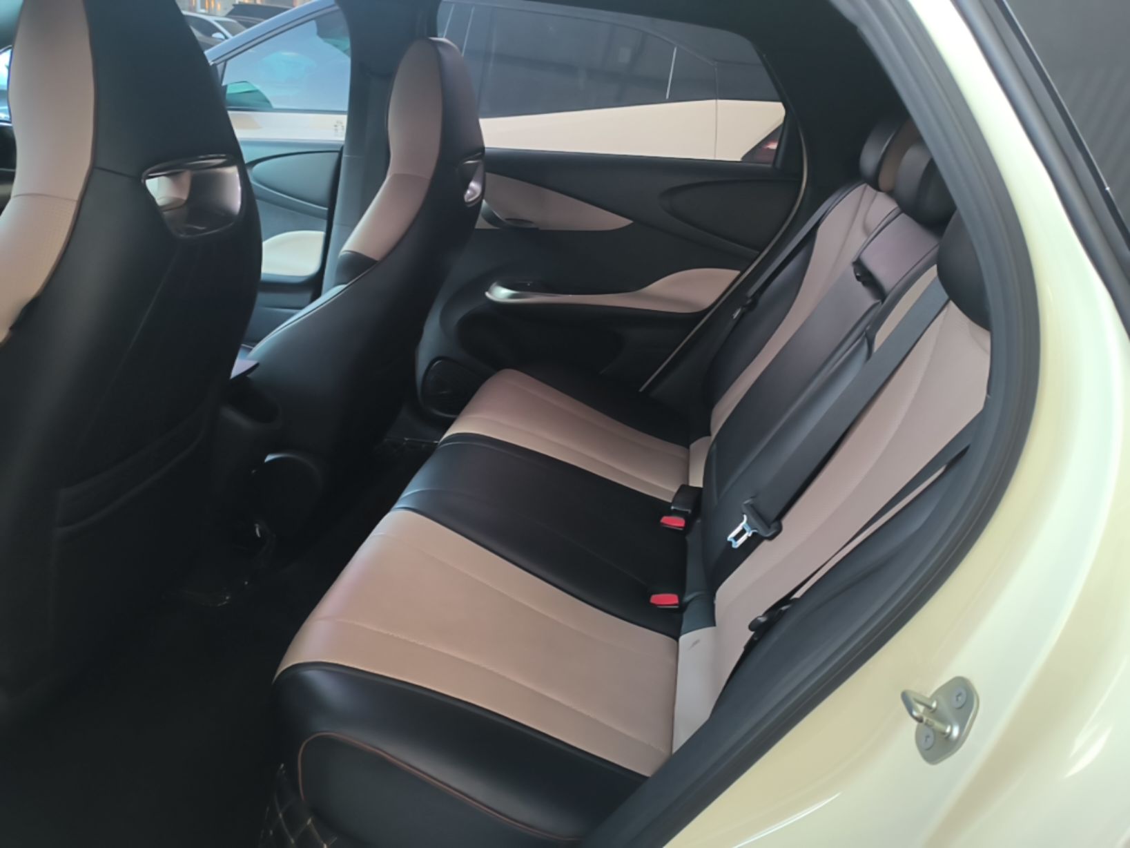 BYD Dolphin 2023 420 km Fashion Edition — снимка 20