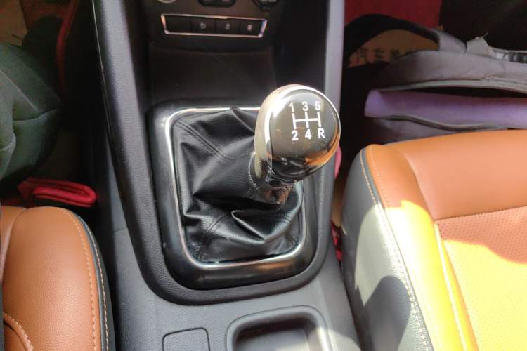 Used Oshan CX70 2016 1.6L Manual Luxury Model