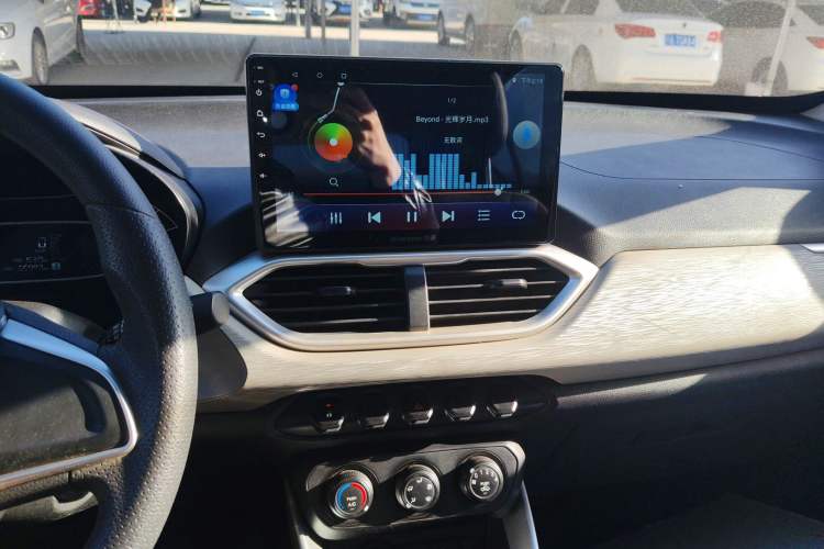 Used Baojun 510 2017 1.5L manual Comfort trim
