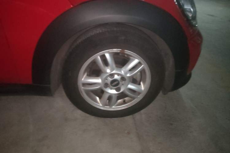 Used MINI 2012 1.6L ONE Baker Street Right Front Wheel Hub