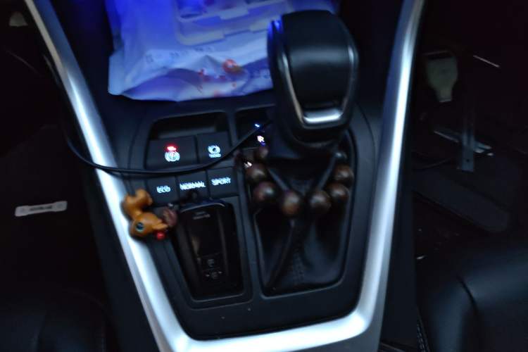 Used Toyota RAV4 2021 2.0L CVT Two-Wheel Drive Fashion PLUS Edition Gear Lever