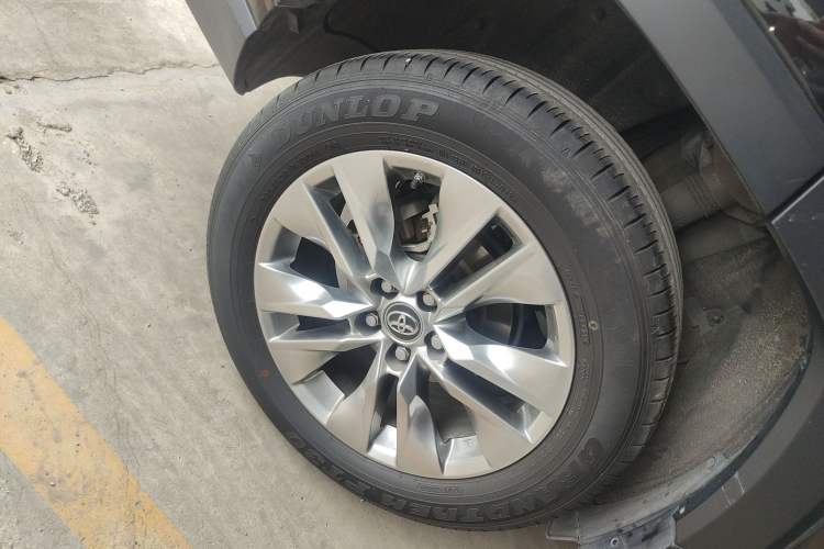 Used Toyota Wildlander 2021 Dual-Motor 2.5L E-CVT Four-Wheel Drive Luxury Edition Right Rear Wheel Hub